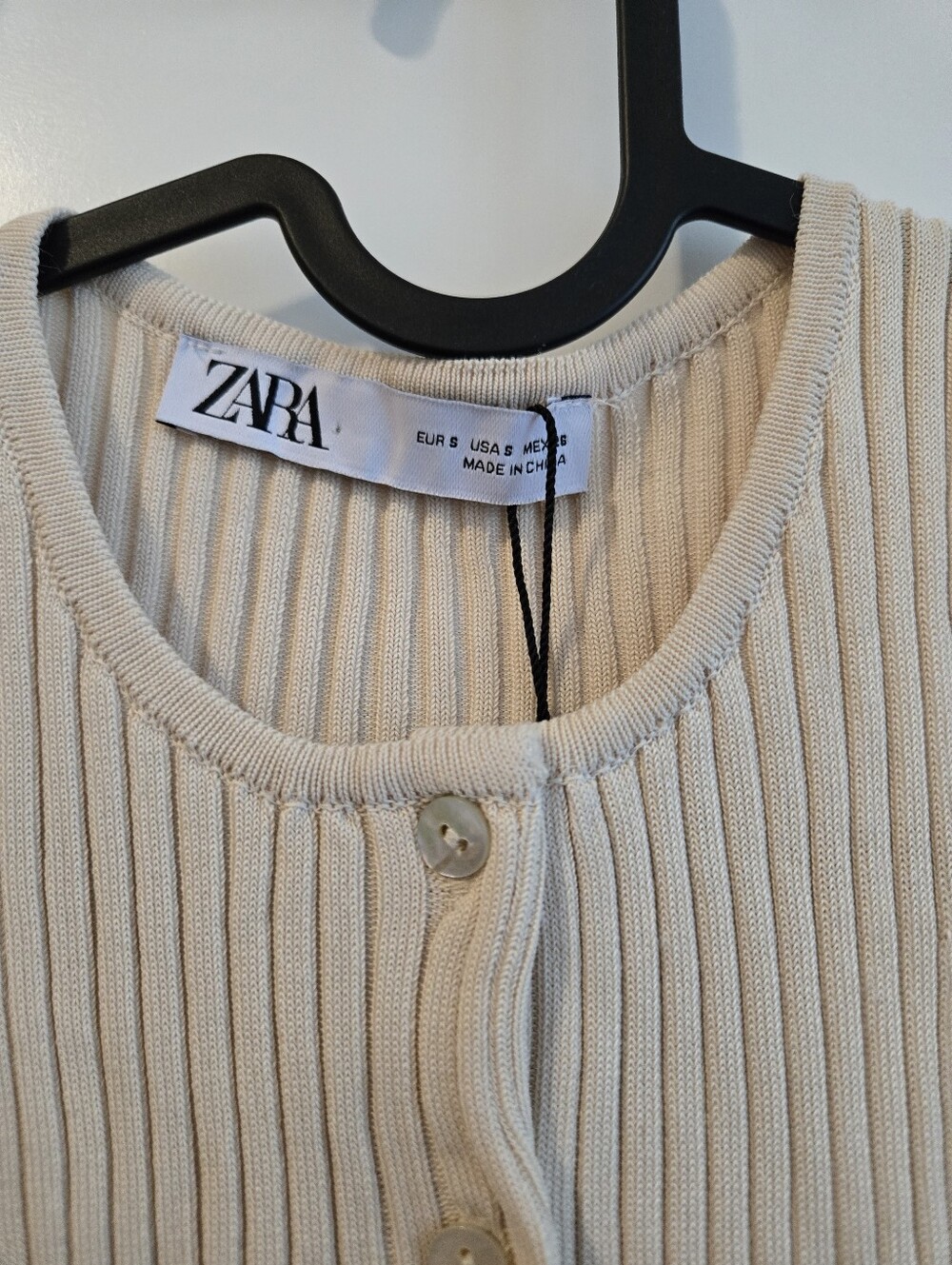 Zara Cream Ribbed Button Tank - Picture 2 of 4